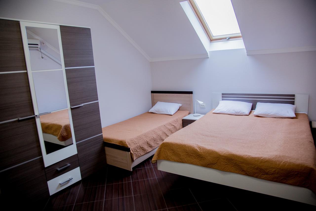 Beauty Complex Hotel Berehove  Ngoại thất bức ảnh