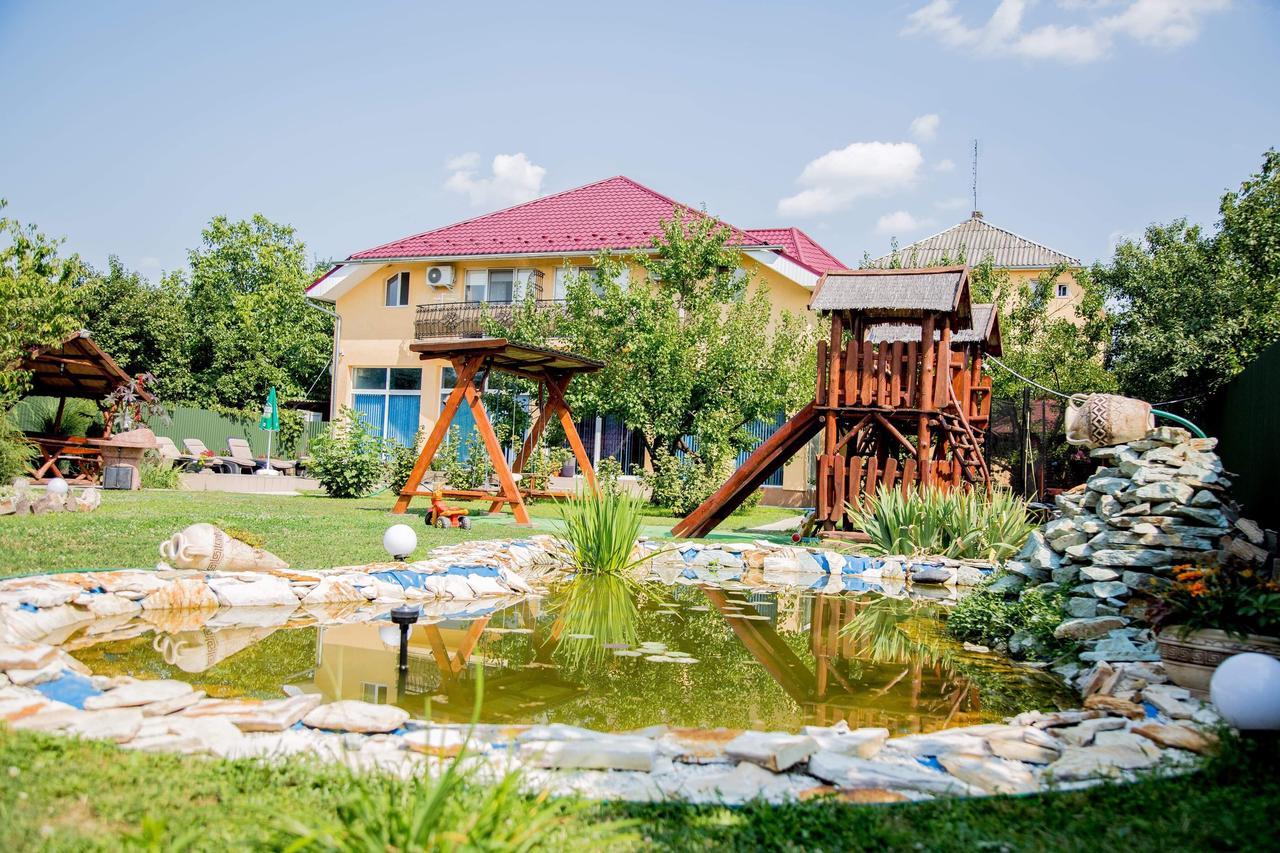 Beauty Complex Hotel Berehove  Ngoại thất bức ảnh