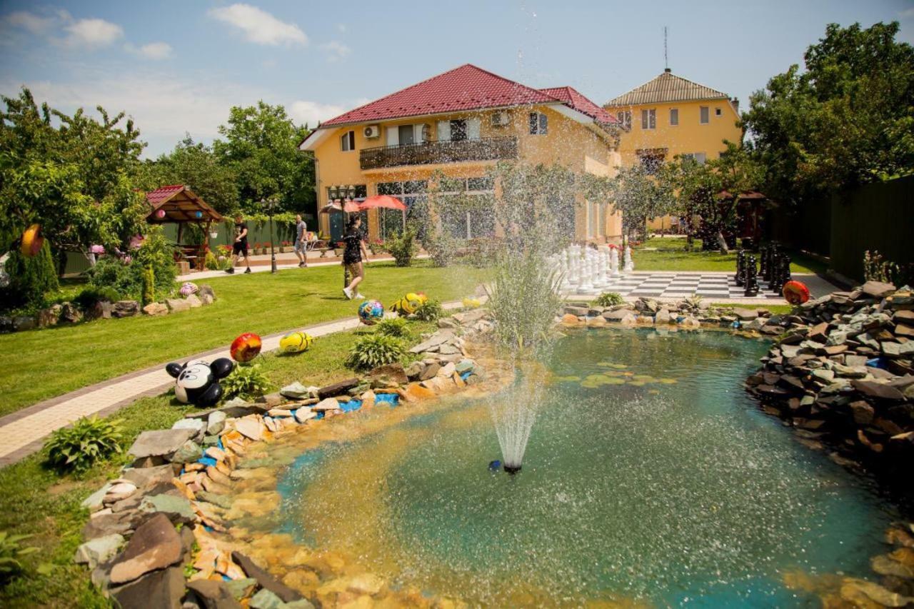 Beauty Complex Hotel Berehove  Ngoại thất bức ảnh